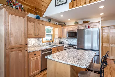 Kitchen - 604 Point Overlook Trl, Murphy, NC 28906 photo 1 of 2