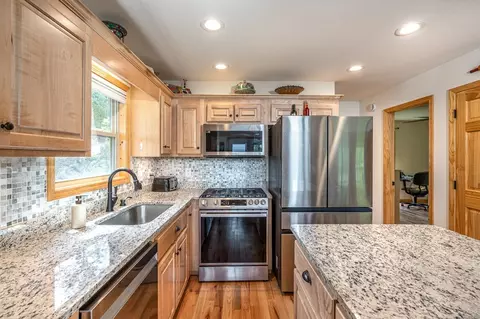 Kitchen - 604 Point Overlook Trl, Murphy, NC 28906 photo 2 of 2