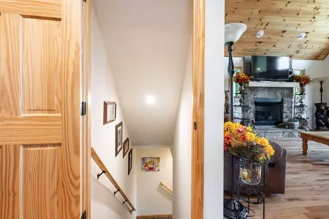 Entry Way - 604 Point Overlook Trl, Murphy, NC 28906 photo 2 of 2