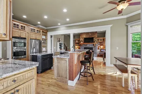 Kitchen - 41 Elm Ct, Murphy, NC 28906 photo 3 of 8