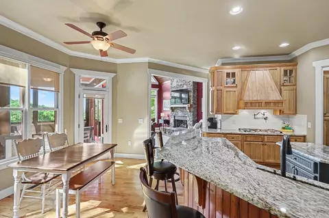 Kitchen - 41 Elm Ct, Murphy, NC 28906 photo 2 of 8
