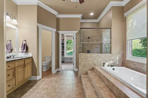Bath - 41 Elm Ct, Murphy, NC 28906 photo 2 of 8