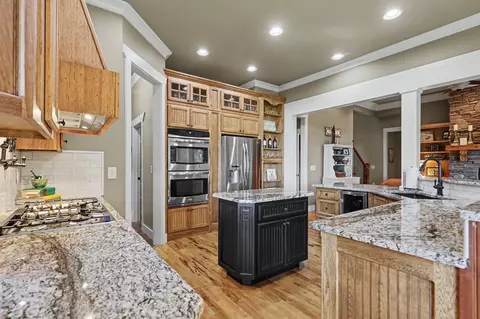 Kitchen - 41 Elm Ct, Murphy, NC 28906 photo 5 of 8