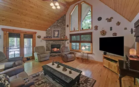 Living - 164 Dew Drop Ln, Murphy, NC 28906 photo 5 of 5