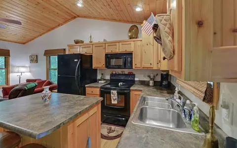 Kitchen - 164 Dew Drop Ln, Murphy, NC 28906 photo 4 of 5