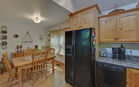 Kitchen - 164 Dew Drop Ln, Murphy, NC 28906 photo 3 of 5