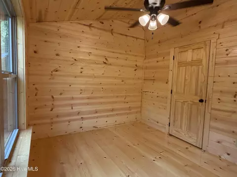 Bedroom - 730 Whispering Ridge Dr, Murphy, NC 28906 photo 4 of 5