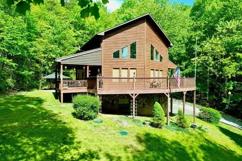 49 Richter Dr, Nantahala, NC 28781