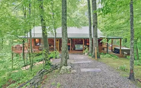 305 Junaluska Rd #3 S, Nantahala, NC 28781