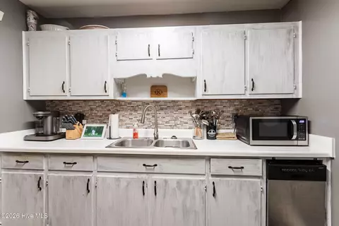 Kitchen - 1214 Marrestop Rd, Murphy, NC 28906 photo 2 of 4