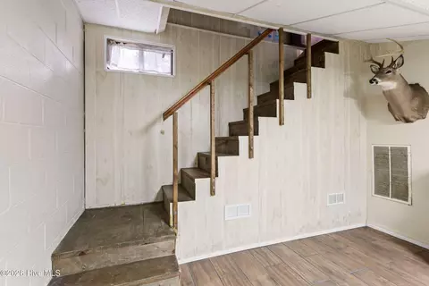 Entry Way - 1214 Marrestop Rd, Murphy, NC 28906 photo 5 of 6