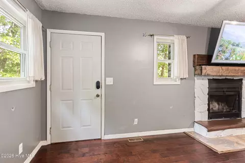 Entry Way - 1214 Marrestop Rd, Murphy, NC 28906 photo 2 of 6