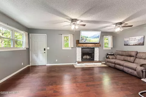 Living - 1214 Marrestop Rd, Murphy, NC 28906 photo 1 of 3