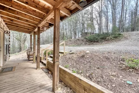 Exterior - 340 Mountain Top Dr, Murphy, NC 28906 photo 4 of 9
