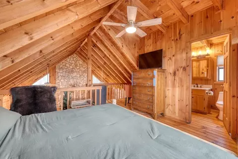 Bedroom - 340 Mountain Top Dr, Murphy, NC 28906 photo 5 of 5