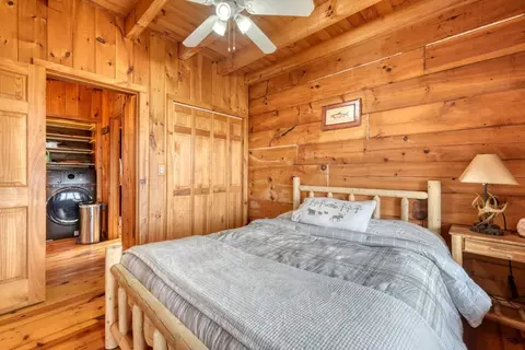 Bedroom - 340 Mountain Top Dr, Murphy, NC 28906 photo 2 of 5