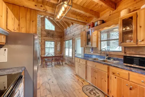 Kitchen - 340 Mountain Top Dr, Murphy, NC 28906 photo 3 of 4