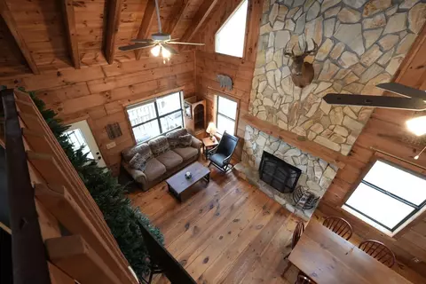 Living - 340 Mountain Top Dr, Murphy, NC 28906 photo 2 of 2