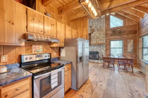 Kitchen - 340 Mountain Top Dr, Murphy, NC 28906 photo 4 of 4