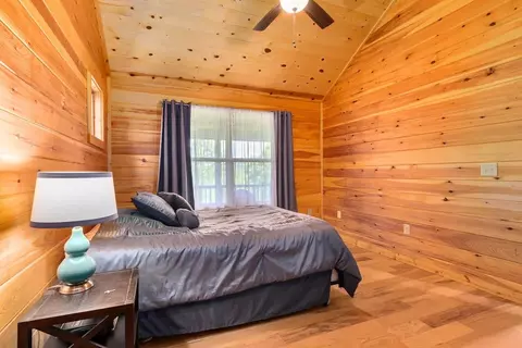 Bedroom - 284 Deerfield Dr, Murphy, NC 28906 photo 3 of 6