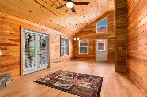 Living - 284 Deerfield Dr, Murphy, NC 28906 photo 3 of 3