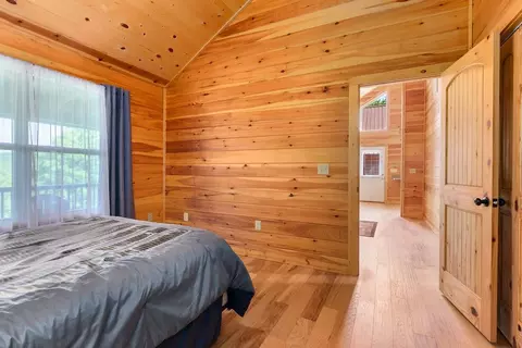 Bedroom - 284 Deerfield Dr, Murphy, NC 28906 photo 4 of 6