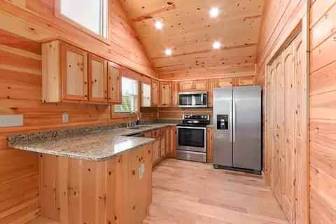 Kitchen - 284 Deerfield Dr, Murphy, NC 28906 photo 1 of 3