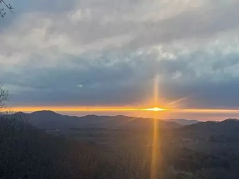 View/Area - 7 Lakeview Dr, Hayesville, NC 28904 photo 2 of 3