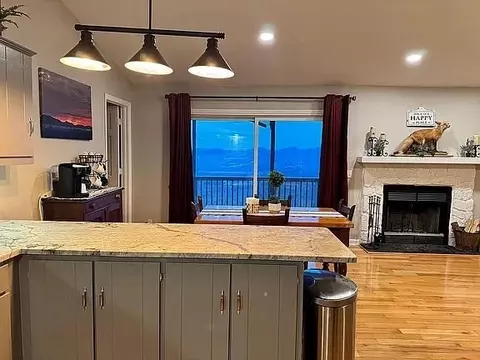 Kitchen - 7 Lakeview Dr, Hayesville, NC 28904 photo 2 of 2