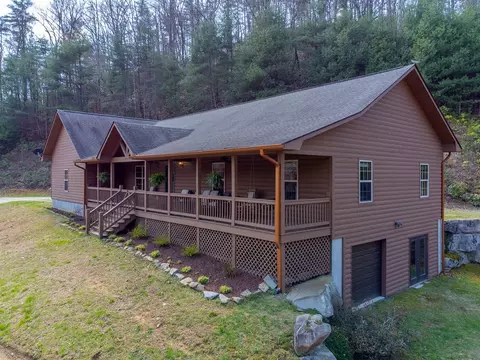 1960 Atoah Rd, Robbinsville, NC 28771