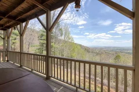 Exterior - 520 Sahkanaga Dr, Murphy, NC 28906 photo 9 of 12