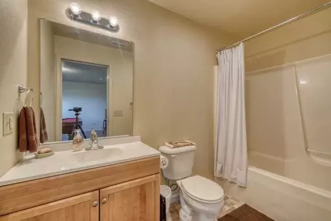 Bath - 520 Sahkanaga Dr, Murphy, NC 28906 photo 3 of 3
