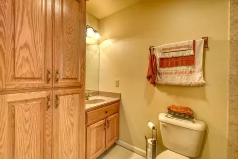 Bath - 520 Sahkanaga Dr, Murphy, NC 28906 photo 2 of 3