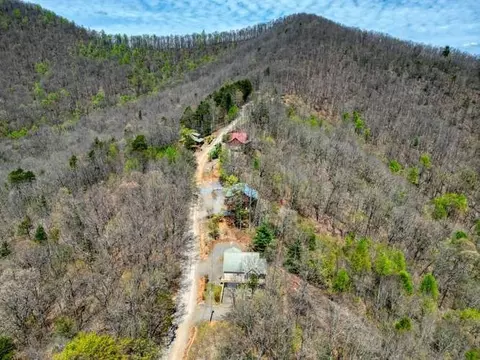 View/Area - 520 Sahkanaga Dr, Murphy, NC 28906 photo 5 of 9