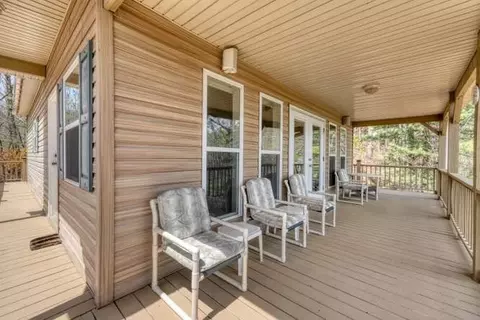 Exterior - 520 Sahkanaga Dr, Murphy, NC 28906 photo 7 of 12