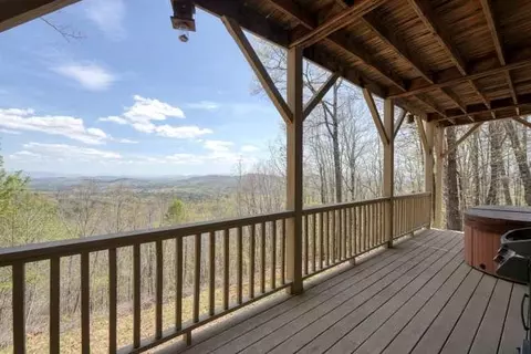 Exterior - 520 Sahkanaga Dr, Murphy, NC 28906 photo 8 of 12