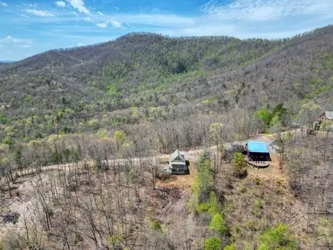 View/Area - 520 Sahkanaga Dr, Murphy, NC 28906 photo 6 of 9