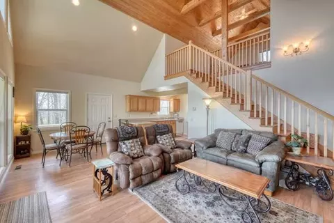 Living - 520 Sahkanaga Dr, Murphy, NC 28906 photo 3 of 3