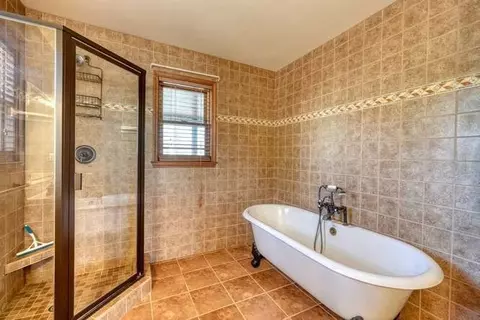 Bath - 125 Ford Ln, Murphy, NC 28906 photo 2 of 4