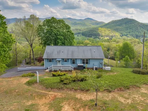 Exterior - 619 Pounding Mill Loop, Hayesville, NC 28904 photo 2 of 15