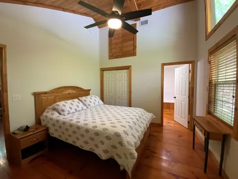Bedroom - 433 Damons Trl, Murphy, NC 28906 photo 1 of 5