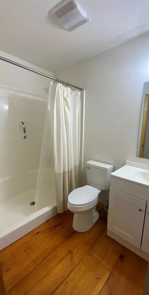 Bath - 433 Damons Trl, Murphy, NC 28906 photo 2 of 2