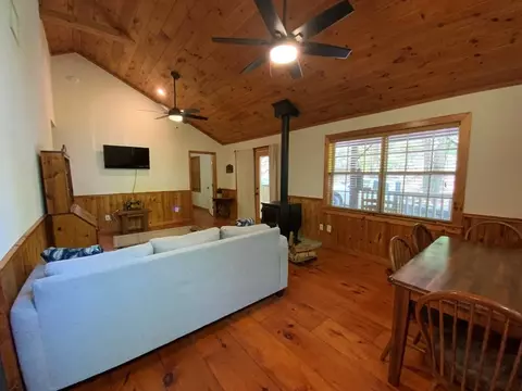 Living - 433 Damons Trl, Murphy, NC 28906 photo 4 of 5