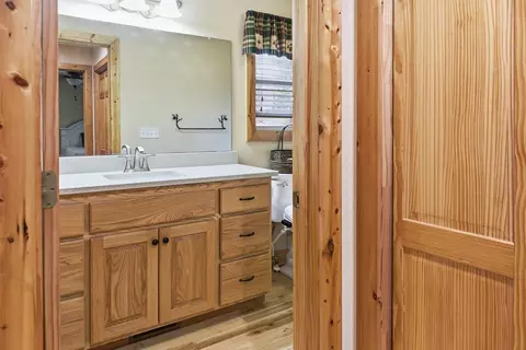 Bath - 109 Artemis Dr, Murphy, NC 28906 photo 1 of 4