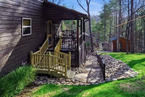 Exterior - 109 Artemis Dr, Murphy, NC 28906 photo 3 of 6