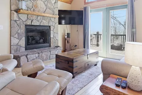Living - 109 Artemis Dr, Murphy, NC 28906 photo 1 of 5