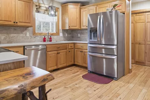 Kitchen - 109 Artemis Dr, Murphy, NC 28906 photo 2 of 2
