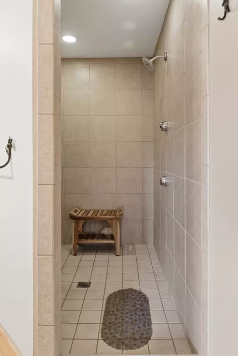 Bath - 109 Artemis Dr, Murphy, NC 28906 photo 3 of 4