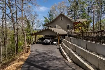 Exterior - 1227 Village Rd, Murphy, NC 28906 photo 13 of 14