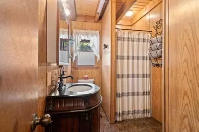 Bath - 1227 Village Rd, Murphy, NC 28906 photo 2 of 5